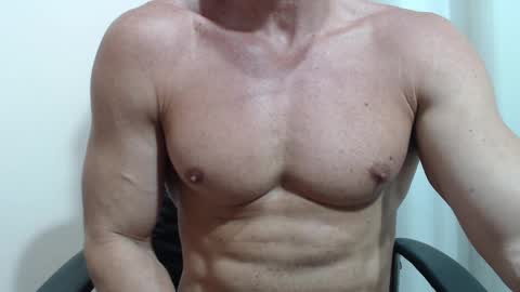 saradorj92 online show from 01.14.26