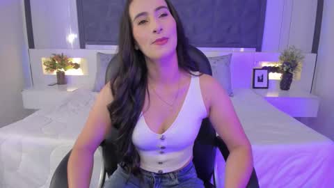 Snapshot of saragomez_1 chatting on 03.01.26 Sara Gomez online show from 03.01.26