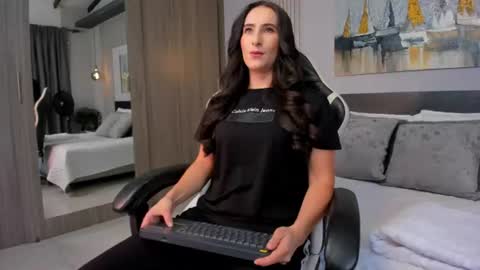 Snapshot of saragomez_1 chatting on 07.05.26 Sara Gomez online show from 07.05.26
