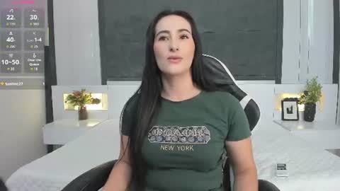 Snapshot of saragomez_1 chatting on 07.28.26 Sara Gomez online show from 07.28.26