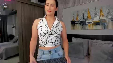 Snapshot of saragomez_1 chatting on 08.07.26 Sara Gomez online show from 08.07.26