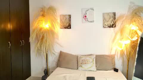 sarah  cinnamon online show from 07.21.26