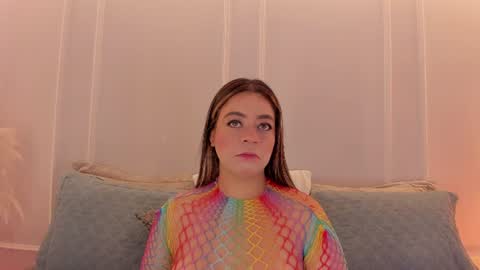 Sarah Bonneth online show from 06.12.26