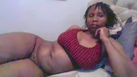 Snapshot of sarah_haggai chatting on 10.08.25 sarah_haggai online show from 10.08.25