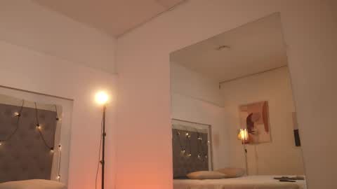       online show from 09.08.25