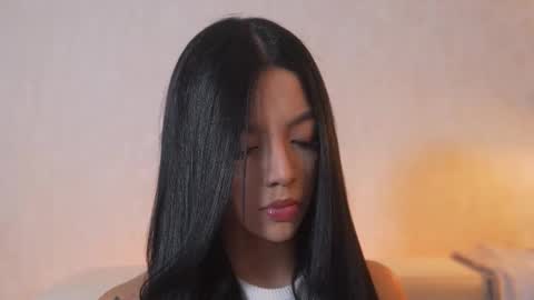       online show from 12.04.25