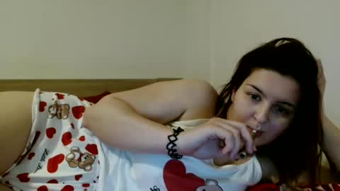 Snapshot of sarah_joulie chatting on 03.09.25 Sarah online show from 03.09.25