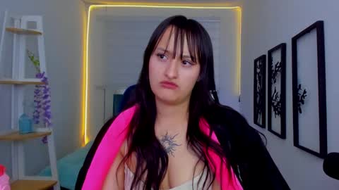 Sarah Ramirez online show from 11.14.25