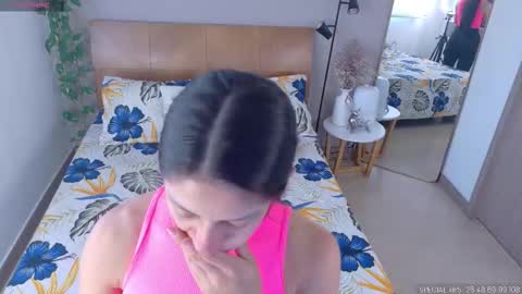 sarah_rayy online show from 10.20.25