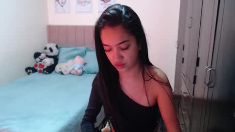 Snapshot of sarah_stone15 chatting on 12.15.24 Sarah online show from 12.15.24