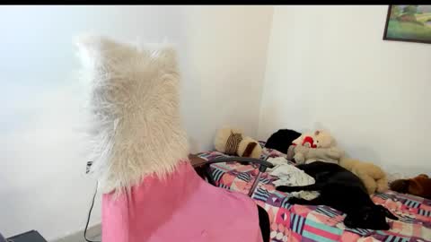 Snapshot of sarah_sweett chatting on 11.10.25 Sarah online show from 11.10.25