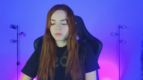 Snapshot of sarah_swtt chatting on 01.20.25 - next broadcast 28 nov  7 pm Col online show from 01.20.25