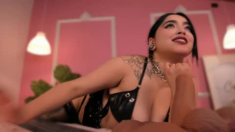 Snapshot of sarah_volkov chatting on 03.07.25 online show from 03.07.25