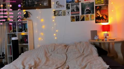 sarah welsh online show from 12.12.24