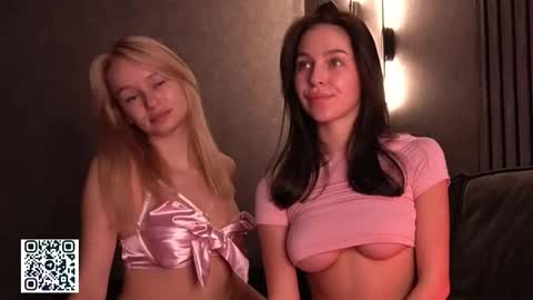 Snapshot of sarahcarrter chatting on 09.14.25 Sarah online show from 09.14.25