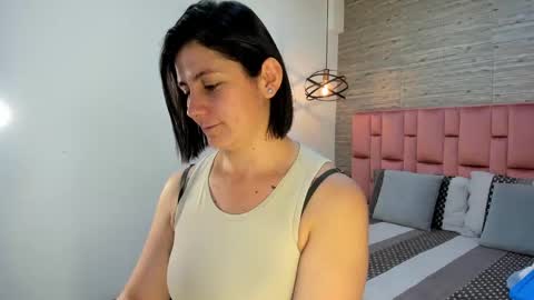 Sarah Deyvis online show from 03.05.25