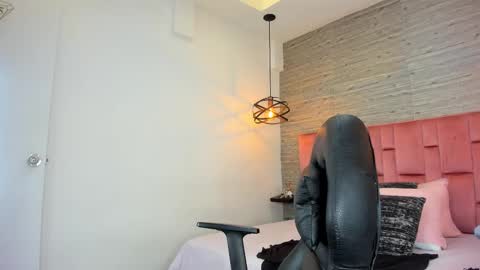 Sarah Deyvis online show from 09.11.25