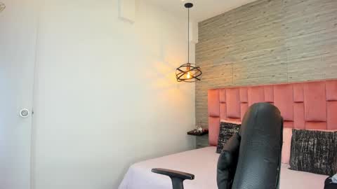 Sarah Deyvis online show from 09.19.25