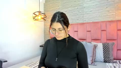 Sarah Deyvis online show from 10.08.25