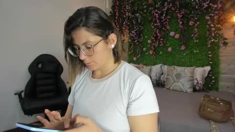 Sarah Deyvis online show from 03.11.26