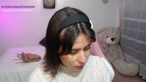 Snapshot of sarahdressler chatting on 01.07.25 sarahdressler online show from 01.07.25