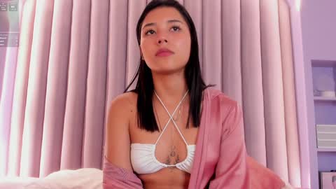 Snapshot of sarahevans__ chatting on 12.26.24 Sarah Evans online show from 12.26.24