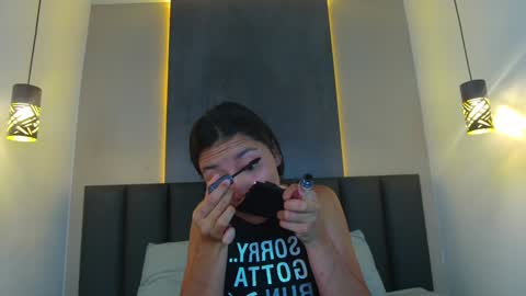 Snapshot of sarahevans__ chatting on 01.17.25 Sarah Evans online show from 01.17.25