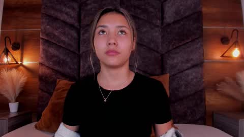 Snapshot of sarahevans__ chatting on 03.02.25 Sarah Evans online show from 03.02.25