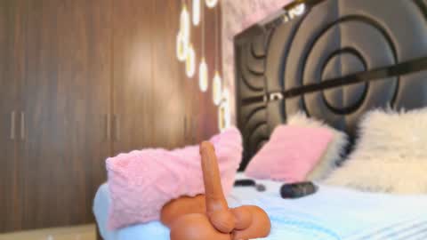 Sarah online show from 02.17.25