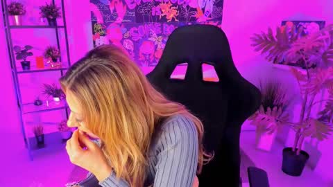 Divine Sarah NONUDE model online show from 03.10.25