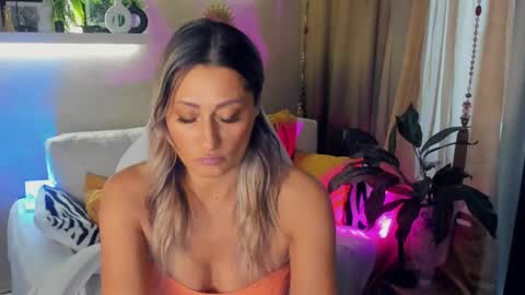 Divine Sarah NONUDE model online show from 06.05.26