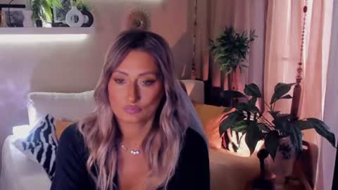 Divine Sarah NONUDE model online show from 07.19.26
