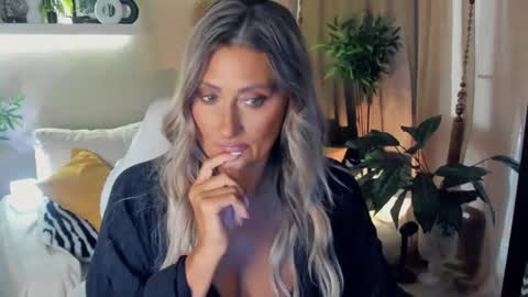 Divine Sarah NONUDE model online show from 07.30.26