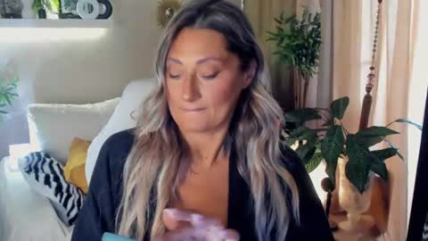Divine Sarah NONUDE model online show from 07.31.26