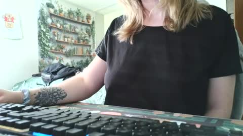 Sarah online show from 06.24.26