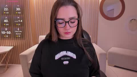 Snapshot of sarahrhodes_ chatting on 10.25.25 Sarah Rhodes online show from 10.25.25