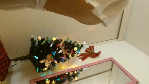 Sarah online show from 12.23.24