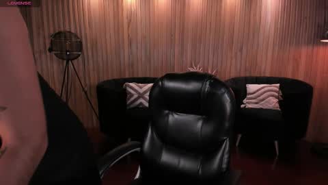 Sarah  independent model online show from 11.04.25