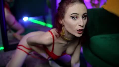 Snapshot of saraiangel chatting on 11.12.25 Sarai online show from 11.12.25