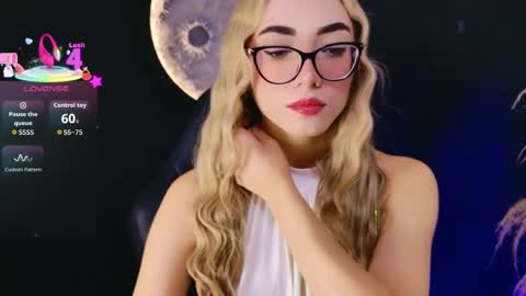 Sara jones   online show from 06.06.26