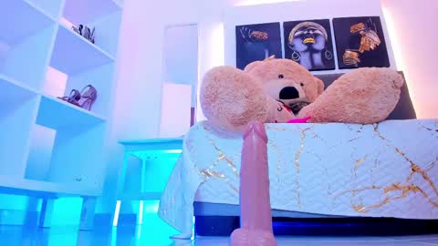 Snapshot of saralife69 chatting on 02.17.25 saralife69 online show from 02.17.25