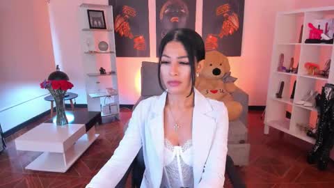 Snapshot of saralife69 chatting on 11.28.25 saralife69 online show from 11.28.25