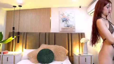 Sara Lugo  online show from 02.14.26