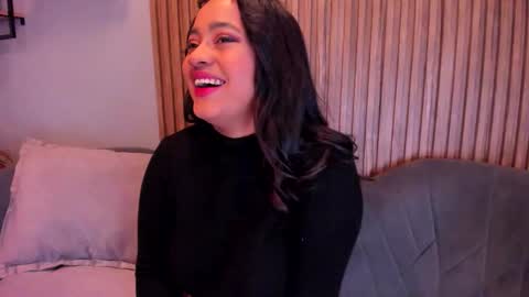 Snapshot of saramagiic chatting on 10.24.25   online show from 10.24.25