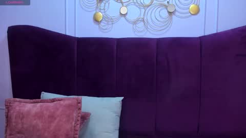 Snapshot of saramagiic chatting on 11.30.25 online show from 11.30.25