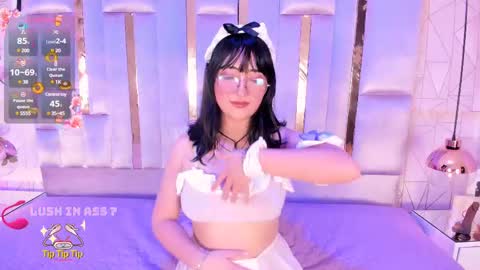 Snapshot of saramartini2 chatting on 02.19.25 sara  online show from 02.19.25