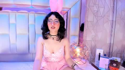 Snapshot of saramartini2 chatting on 10.20.25 sara  online show from 10.20.25