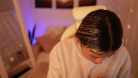 Sara online show from 12.31.24