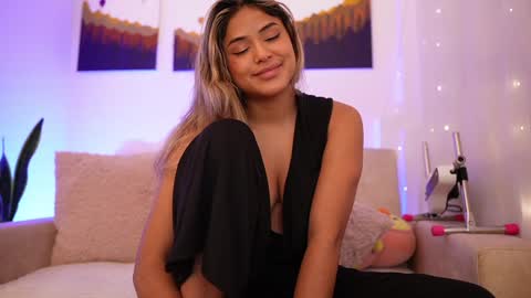 Sara online show from 12.31.24