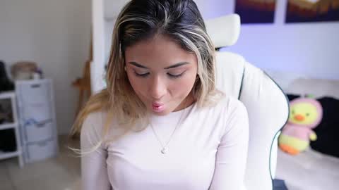 Sara online show from 02.04.25